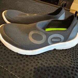 OOFOS Black and White Slip-On Loafers